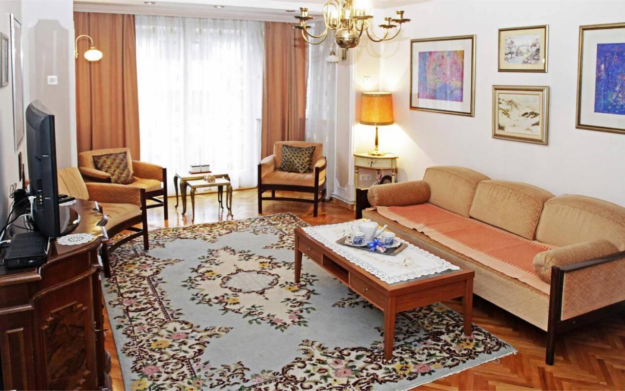 Academy Of Art Apartment Сараево Экстерьер фото
